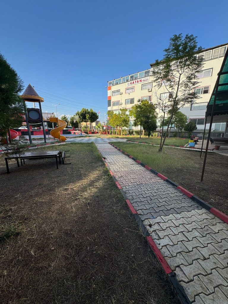 Okul Bahçesi